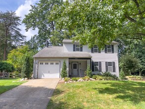 9371 Tartan View Dr in Fairfax, VA - Building Photo - Building Photo