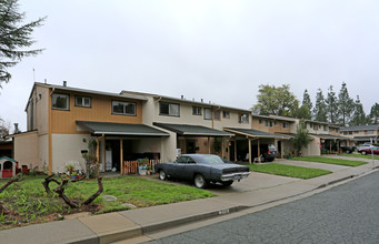 John Muir Town Homes in Martinez, CA - Building Photo - Building Photo