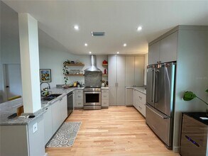 3912 W San Miguel St in Tampa, FL - Building Photo - Building Photo