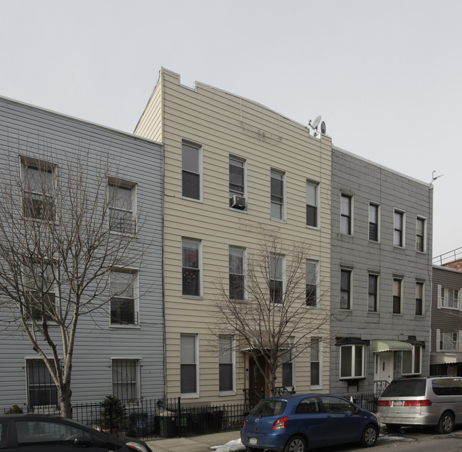 289 Eckford St