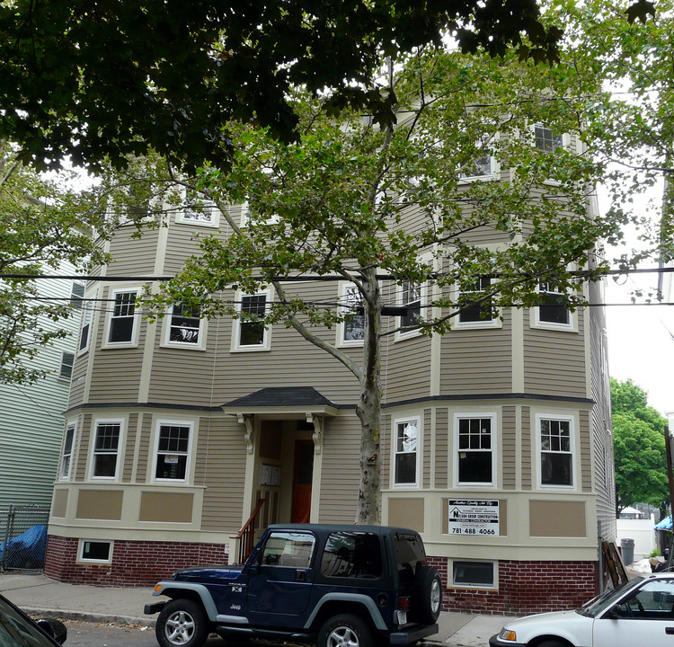 123 Webster Ave in Cambridge, MA - Building Photo