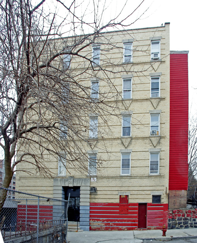 23 Overlook Ter in Yonkers, NY - Foto de edificio - Building Photo