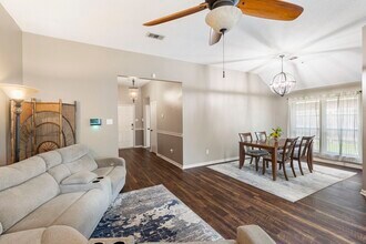 6004 Hunnington Dr in Conroe, TX - Building Photo - Building Photo