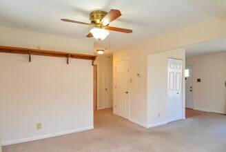 410 Robert Ave in Ferguson, MO - Building Photo - Building Photo