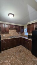 114 W Oneida St in Oswego, NY - Foto de edificio - Building Photo