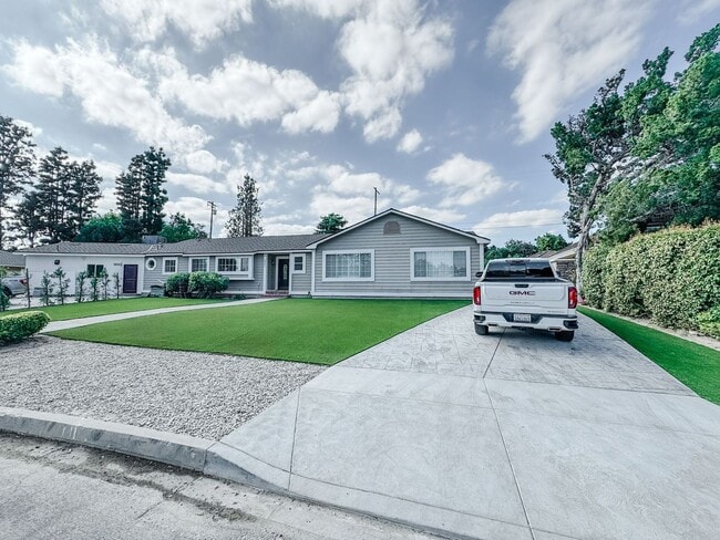 18001 Osborne St in Los Angeles, CA - Building Photo - Building Photo