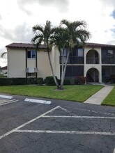 518 Shady Pine Way in Greenacres, FL - Building Photo - Building Photo