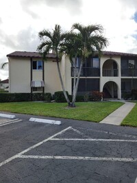 518 Shady Pine Way in Greenacres, FL - Foto de edificio - Building Photo