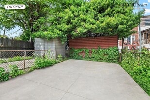 52 E 55th St in Brooklyn, NY - Building Photo