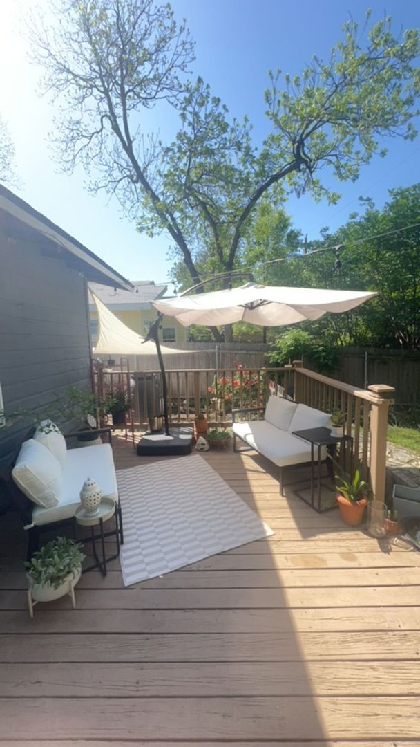 7008 Ryan Dr in Austin, TX - Building Photo - Building Photo