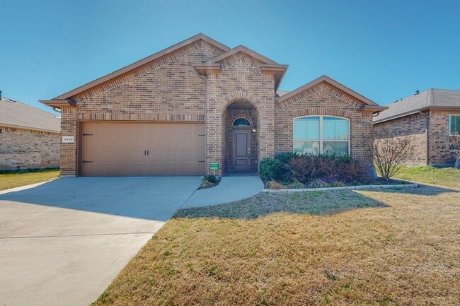 4500 Eaglestone Way in Denton, TX - Building Photo - Building Photo