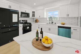 2700 Fletcher Dr in Los Angeles, CA - Building Photo - Building Photo