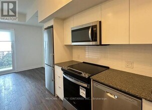 500 Wilson Ave in Toronto, ON - Building Photo - Building Photo