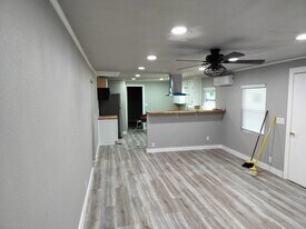 2705 1st St in Brownwood, TX - Building Photo