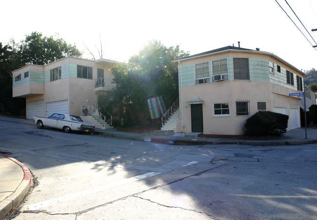 3114 Scotland St in Los Angeles, CA - Foto de edificio - Building Photo