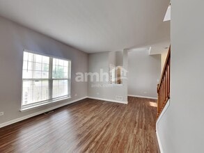 214 Winding Trail in Genoa, IL - Building Photo - Building Photo