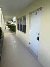 178 Sheffield I in West Palm Beach, FL - Building Photo - Building Photo