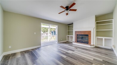 360 State St in North Fort Myers, FL - Building Photo - Building Photo