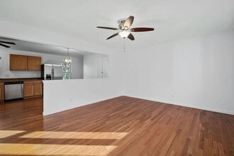 617 S Duchesne Dr in St. Charles, MO - Building Photo - Building Photo