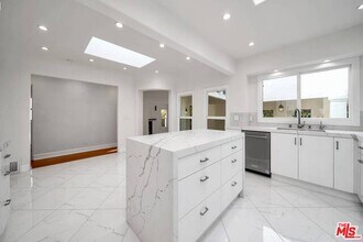 1316 Thayer Ave in Los Angeles, CA - Building Photo - Building Photo