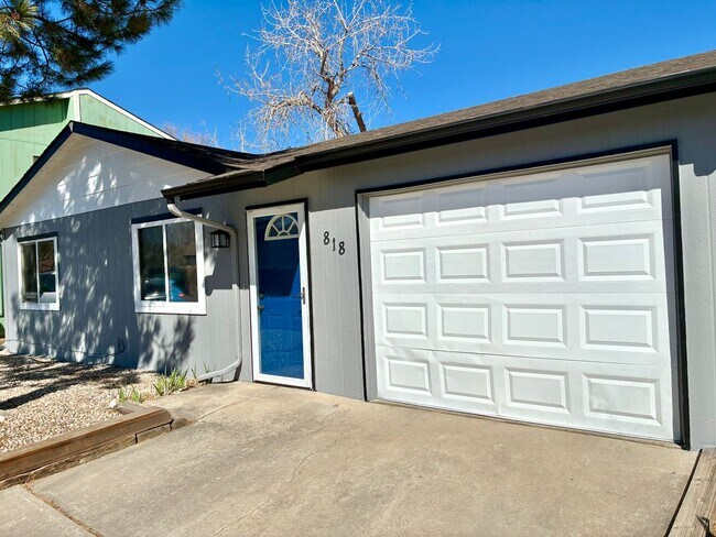 818 Tracey Pkwy in Fort Collins, CO - Building Photo - Building Photo