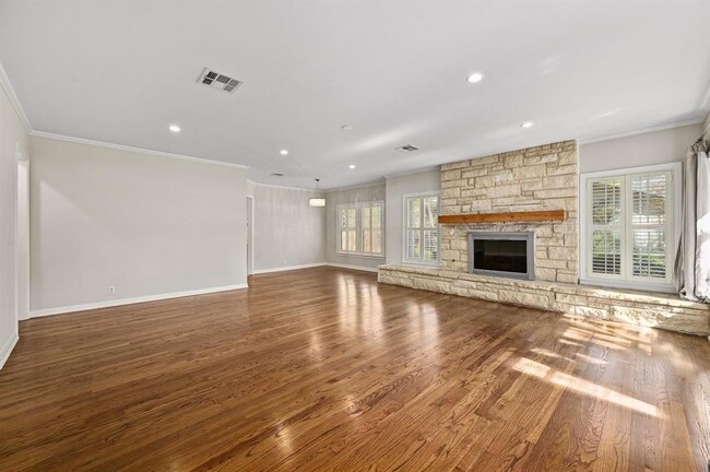 property at 2500 Winsted Ln