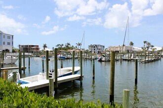 18070 San Carlos Blvd in Fort Myers Beach, FL - Building Photo - Building Photo