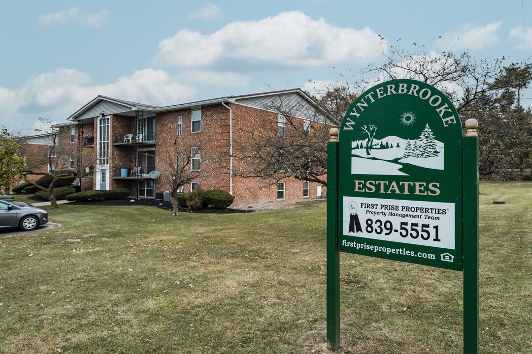 Wynterbrooke Apartments in Hamburg, NY - Foto de edificio
