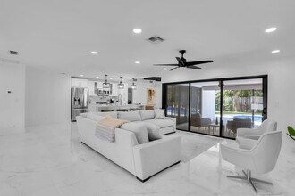 1225 NW 15th St in Boca Raton, FL - Building Photo - Building Photo