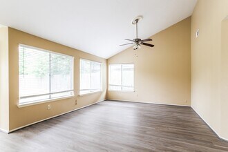 12637 Autumn Mill Dr in Houston, TX - Building Photo - Building Photo