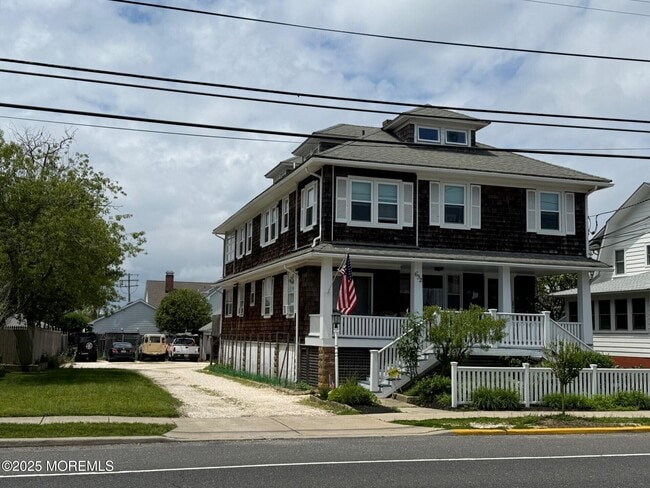 632 Main Ave in Bay Head, NJ - Building Photo - Building Photo