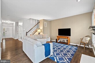 5502 Arrowfield Terrace in Haymarket, VA - Building Photo - Building Photo