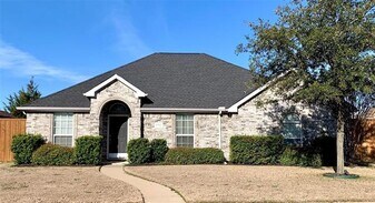 1302 Pajarito Mountain Dr in Wylie, TX - Building Photo