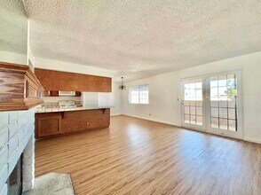 4310 Sanderling Cir in Las Vegas, NV - Building Photo - Building Photo