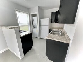 107 Davis St in Bryan, TX - Building Photo - Building Photo