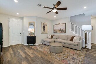 9012 Golden Leaf Dr in Austin, TX - Building Photo - Building Photo