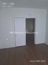 1128 S 32nd St in Milwaukee, WI - Building Photo - Building Photo
