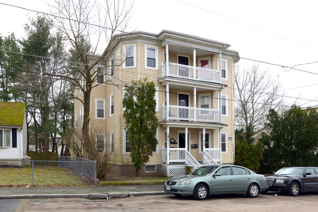 109 Arthur St in Brockton, MA - Building Photo