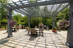 2493 Sweet Home Rd in Buffalo, NY - Building Photo