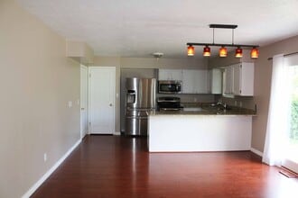 2215 E Crk Rd in Cottonwood Heights, UT - Building Photo - Building Photo