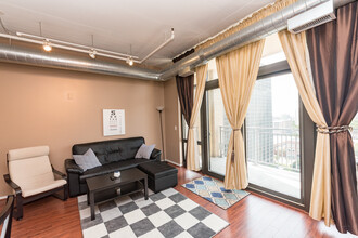 212 E Cullerton St, Unit 1207 in Chicago, IL - Foto de edificio - Building Photo