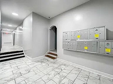 5800 N 16th St in Philadelphia, PA - Building Photo