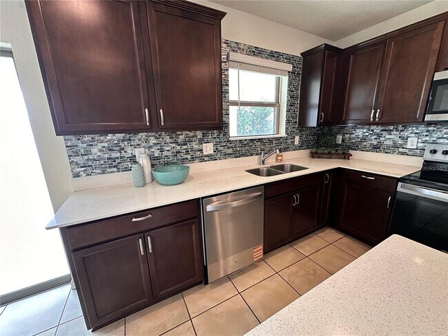 630 Citrus Isle Blvd in Davenport, FL - Building Photo - Building Photo