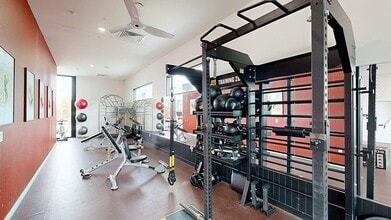 College Town Fayetteville in Fayetteville, AR - Foto de edificio - Building Photo