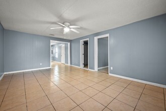 304 Bernard Rd in Jacksonville, FL - Foto de edificio - Building Photo