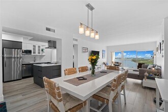 300 Bayview Dr, Unit 1510 in Sunny Isles Beach, FL - Building Photo - Building Photo