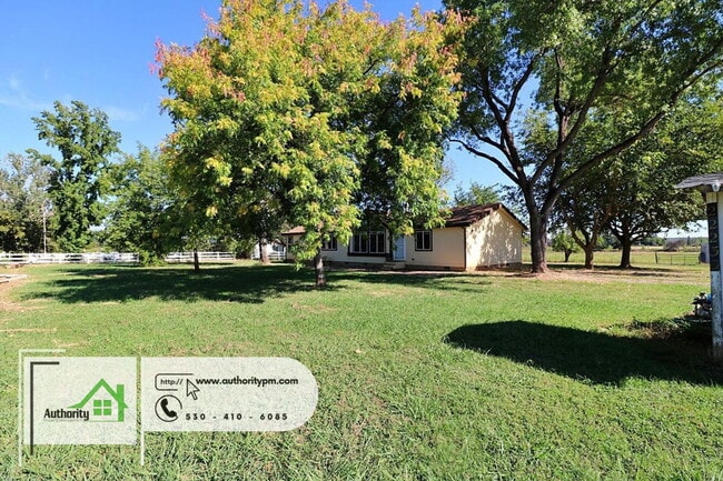 22233 Venzke Rd in Cottonwood, CA - Building Photo - Building Photo