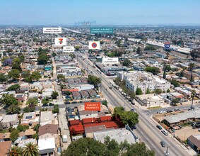 10311-10313 S Figueroa St in Los Angeles, CA - Foto de edificio - Building Photo