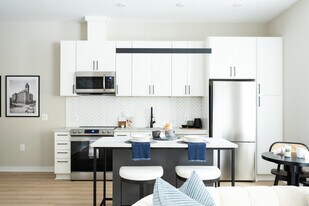 Elle in Washington, DC - Building Photo