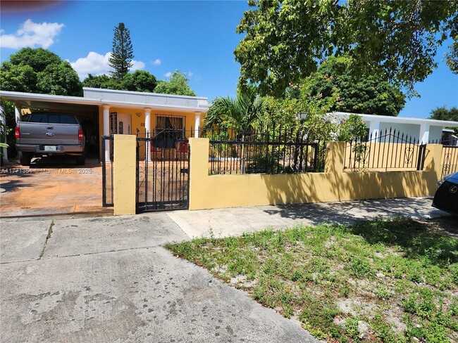 property at 661 E 43rd St